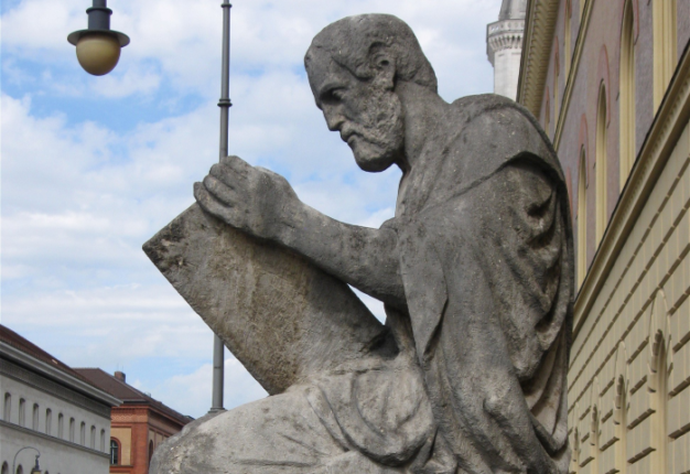 Bayerische Staatsbibliothek Statue des Thukydides Muenchen 3 1